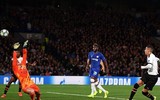 [ẢNH] ĐKVĐ Liverpool, Chelsea thua sốc vòng mở màn Champions League