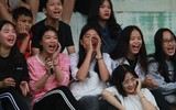 [ẢNH] Cổ động viên - tài sản vô giá của giải bóng đá học sinh THPT Hà Nội