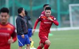 [ẢNH] Tạm thoát nỗi buồn ở Bỉ, Công Phượng vui vẻ tập cùng ĐT Việt Nam