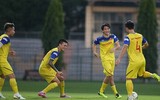 [ẢNH] Thầy Park đáp trả HLV Thái Lan, 'lên dây cót' cho học trò trước đại chiến