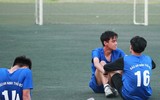 [ẢNH] Cầu thủ Đại Mỗ bật khóc sau trận thua á quân THPT Phùng Khắc Khoan