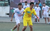 [ẢNH] Cầu thủ THPT Kim Liên bật khóc sau trận thua trước trường Vân Tảo