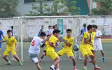 [ẢNH] Cầu thủ THPT Kim Liên bật khóc sau trận thua trước trường Vân Tảo