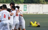 [ẢNH] Cầu thủ THPT Kim Liên bật khóc sau trận thua trước trường Vân Tảo