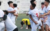 [ẢNH] Cầu thủ THPT Kim Liên bật khóc sau trận thua trước trường Vân Tảo