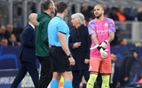 [ẢNH] Pep Guardiola buộc phải sử dụng hậu vệ làm thủ môn như thế nào?