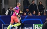 [ẢNH] Pep Guardiola buộc phải sử dụng hậu vệ làm thủ môn như thế nào?