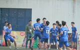 [ẢNH] Hạ trường Chuyên Nguyễn Huệ, THPT Ngô Sỹ Liên viết tiếp chuyện cổ tích