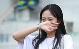 [ẢNH] CĐV nữ khóc 'cạn nước mắt' khi nhìn THPT Xuân Mai dừng bước