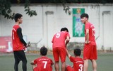 [ẢNH] CĐV nữ khóc 'cạn nước mắt' khi nhìn THPT Xuân Mai dừng bước
