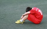 [ẢNH] CĐV nữ khóc 'cạn nước mắt' khi nhìn THPT Xuân Mai dừng bước