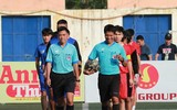 [ẢNH] Vào chung kết, CĐV vỡ òa sung sướng, cầu thủ THPT Lê Văn Thiêm bật khóc