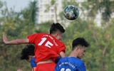 [ẢNH] Vào chung kết, CĐV vỡ òa sung sướng, cầu thủ THPT Lê Văn Thiêm bật khóc