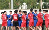 [ẢNH] Vào chung kết, CĐV vỡ òa sung sướng, cầu thủ THPT Lê Văn Thiêm bật khóc