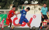 [ẢNH] Vào chung kết, CĐV vỡ òa sung sướng, cầu thủ THPT Lê Văn Thiêm bật khóc