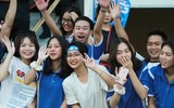 [ẢNH] Vào chung kết, CĐV vỡ òa sung sướng, cầu thủ THPT Lê Văn Thiêm bật khóc