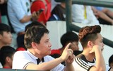 [ẢNH] Vào chung kết, CĐV vỡ òa sung sướng, cầu thủ THPT Lê Văn Thiêm bật khóc