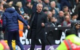 [ẢNH] Muôn sắc thái của HLV Mourinho trong màn ra mắt thắng hú vía cùng Tottenham