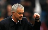 [ẢNH] Muôn sắc thái của HLV Mourinho trong màn ra mắt thắng hú vía cùng Tottenham