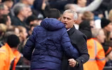 [ẢNH] Muôn sắc thái của HLV Mourinho trong màn ra mắt thắng hú vía cùng Tottenham