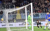 [ẢNH] Ronaldo bật cao như Iron Man, đánh đầu ghi bàn như thế nào?