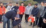 [ẢNH] HLV Park Hang-seo được chào đón như người hùng khi về thăm quê