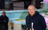 [ẢNH] HLV Park Hang-seo được chào đón như người hùng khi về thăm quê