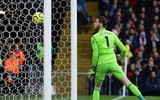 [ẢNH] Cận cảnh sai lầm ngớ ngẩn của De Gea khiến M.U thua tủi hổ
