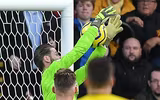 [ẢNH] Cận cảnh sai lầm ngớ ngẩn của De Gea khiến M.U thua tủi hổ