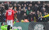 [ẢNH] Cận cảnh sai lầm ngớ ngẩn của De Gea khiến M.U thua tủi hổ