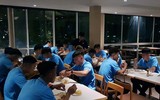Những hình ảnh đầu tiên của U23 Việt Nam sau khi đặt chân đến Thái Lan