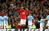 [ẢNH] Rooney bần thần ngồi nhìn M.U bị Man City hành hạ ở Old Trafford