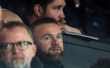 [ẢNH] Rooney bần thần ngồi nhìn M.U bị Man City hành hạ ở Old Trafford