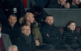 [ẢNH] Rooney bần thần ngồi nhìn M.U bị Man City hành hạ ở Old Trafford