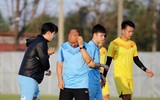 [ẢNH] U23 Việt Nam đẫm mồ hôi, quần thảo trên sân tập chờ đấu UAE