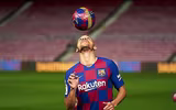 [ẢNH] Tiền đạo tân binh ra mắt Barca trong cảnh đìu hiu