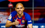 [ẢNH] Tiền đạo tân binh ra mắt Barca trong cảnh đìu hiu