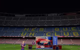 [ẢNH] Tiền đạo tân binh ra mắt Barca trong cảnh đìu hiu