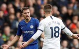[ẢNH] Jose Mourinho cười bí hiểm khi lần thứ hai thua học trò cũ Frank Lampard