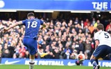 [ẢNH] Jose Mourinho cười bí hiểm khi lần thứ hai thua học trò cũ Frank Lampard