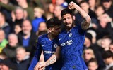 [ẢNH] Jose Mourinho cười bí hiểm khi lần thứ hai thua học trò cũ Frank Lampard