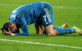 [ẢNH] Trung vệ đắt giá đổ máu vẫn không cứu nổi Juve