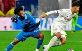 [ẢNH] Trung vệ đắt giá đổ máu vẫn không cứu nổi Juve