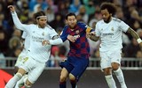 [ẢNH] Dự khán Siêu kinh điển, Ronaldo khoái chí nhìn Messi bạc nhược trước Real