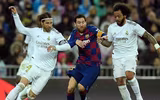 [ẢNH] Dự khán Siêu kinh điển, Ronaldo khoái chí nhìn Messi bạc nhược trước Real