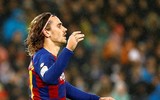 [ẢNH] Dự khán Siêu kinh điển, Ronaldo khoái chí nhìn Messi bạc nhược trước Real