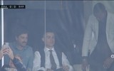 [ẢNH] Dự khán Siêu kinh điển, Ronaldo khoái chí nhìn Messi bạc nhược trước Real