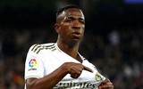 [ẢNH] Dự khán Siêu kinh điển, Ronaldo khoái chí nhìn Messi bạc nhược trước Real
