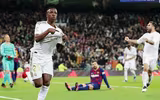 [ẢNH] Dự khán Siêu kinh điển, Ronaldo khoái chí nhìn Messi bạc nhược trước Real