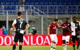 [ẢNH] Ronaldo lu mờ và gục ngã trước Ibrahimovic